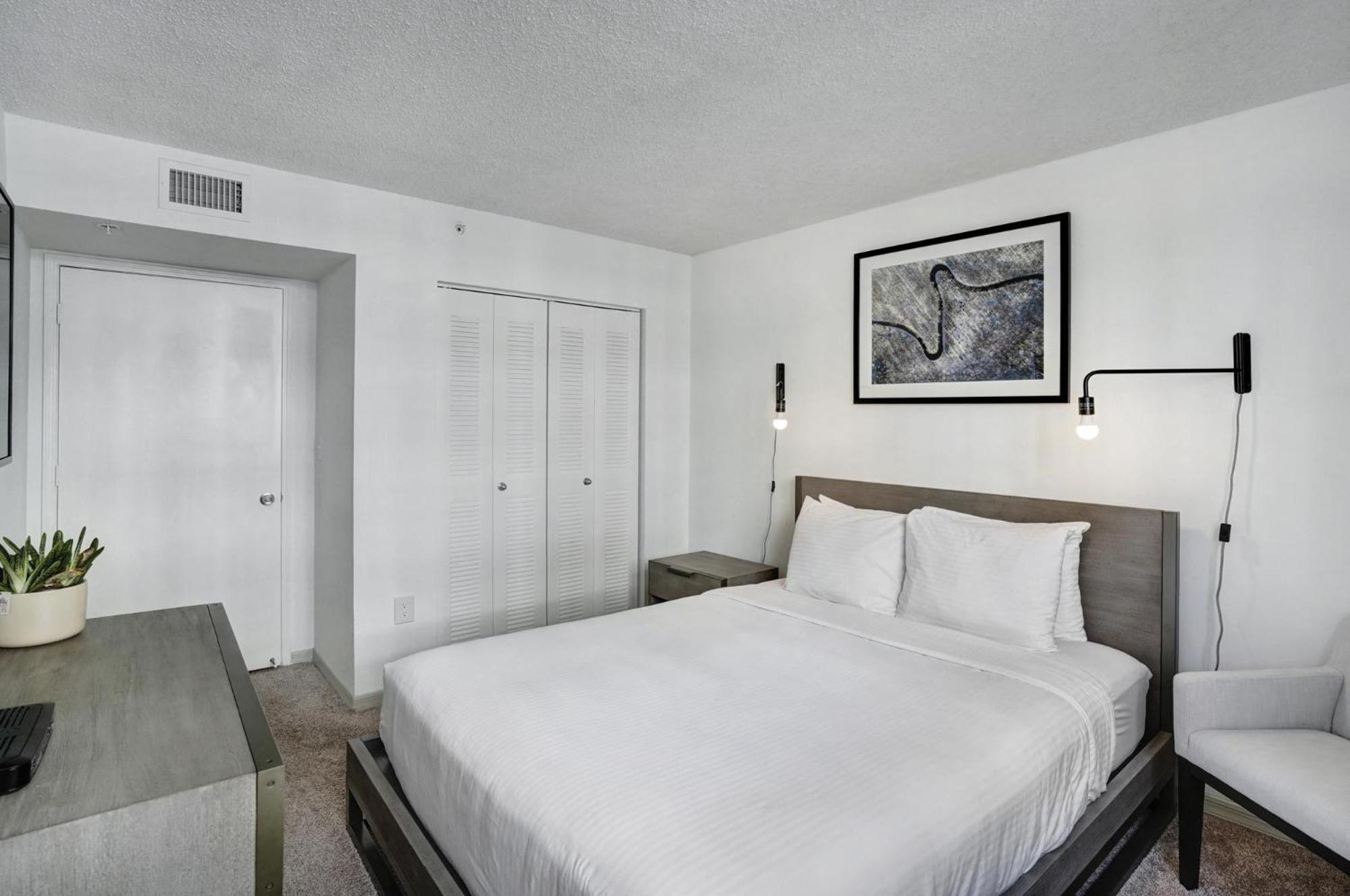 Dharma Home Suites Coral Gables At Gables Grand Plaza Miami Cameră foto