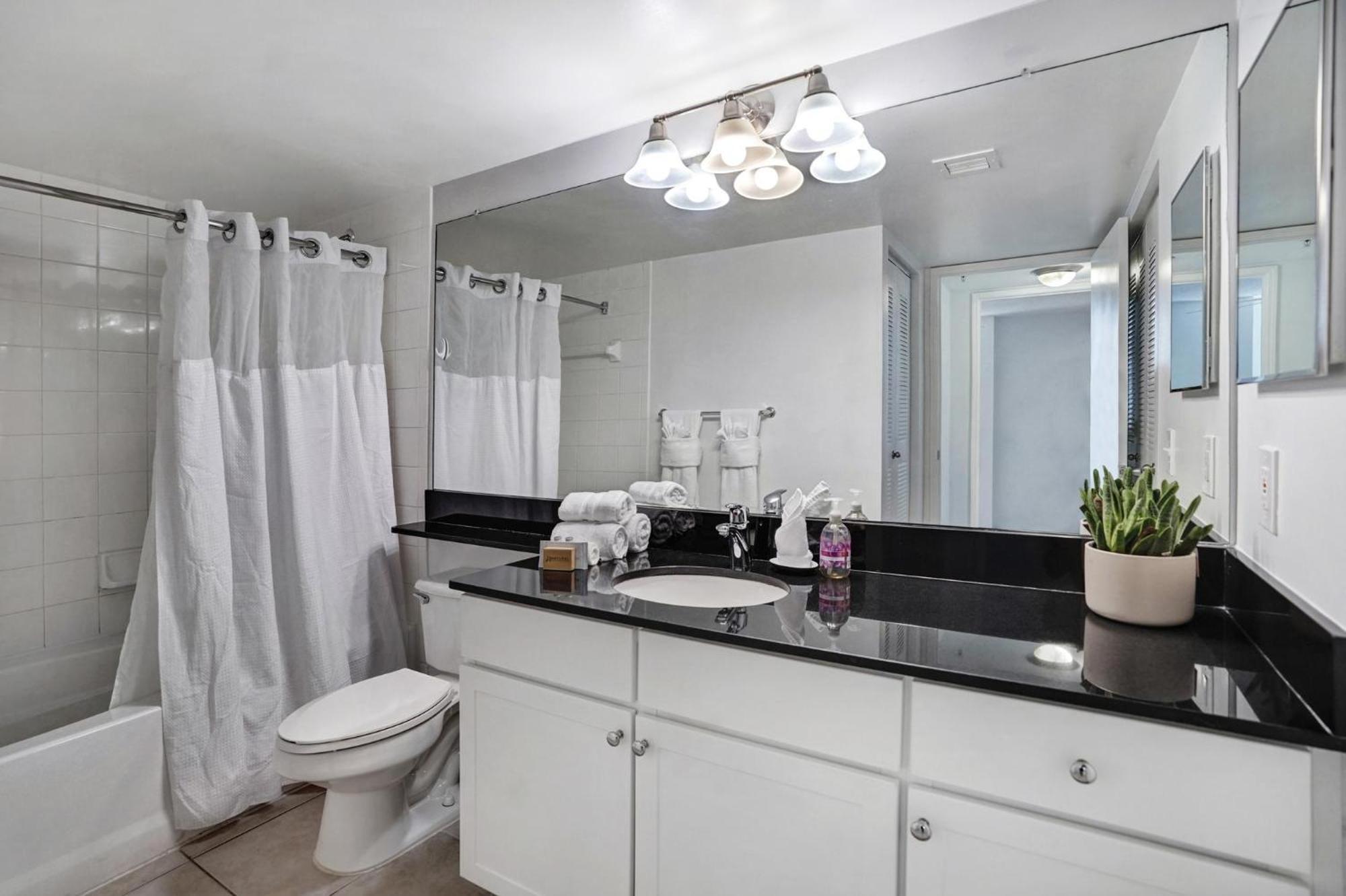 Dharma Home Suites Coral Gables At Gables Grand Plaza Miami Cameră foto