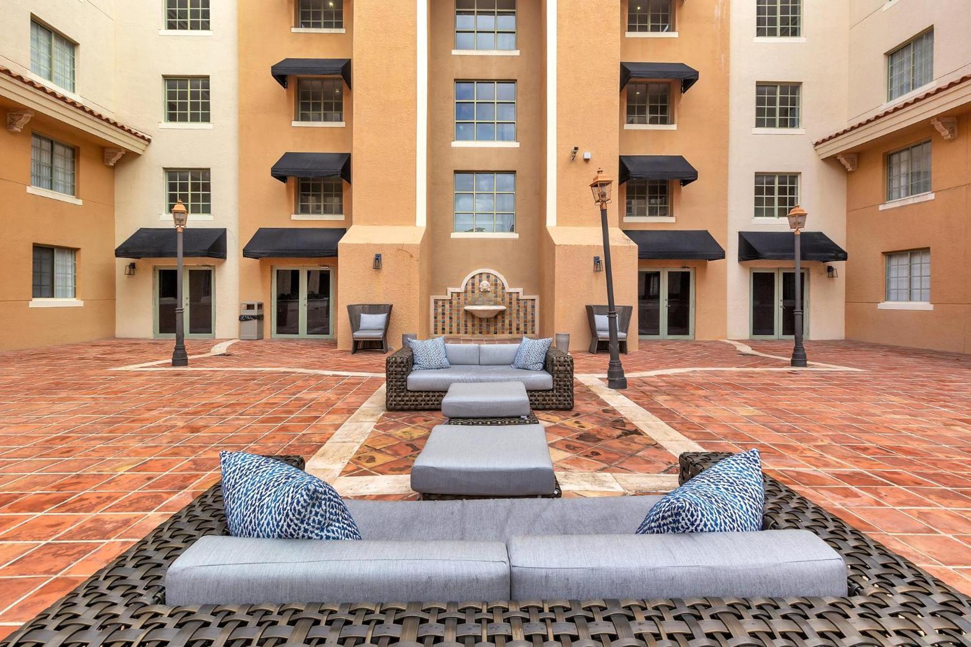 Dharma Home Suites Coral Gables At Gables Grand Plaza Miami Cameră foto